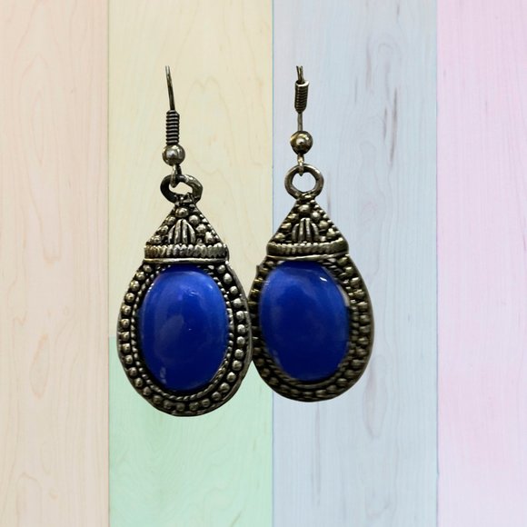 Earrings with a blue stone - Picture 1 of 2